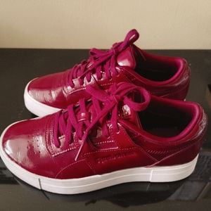 SOLD WNMS Reebox Street Style Sneakers 7.5M